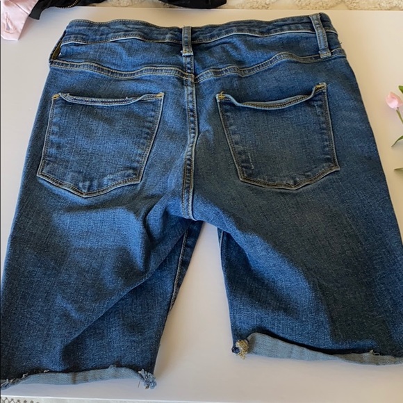 Universal Thread High Rise Bermuda Shorts - Picture 5 of 5